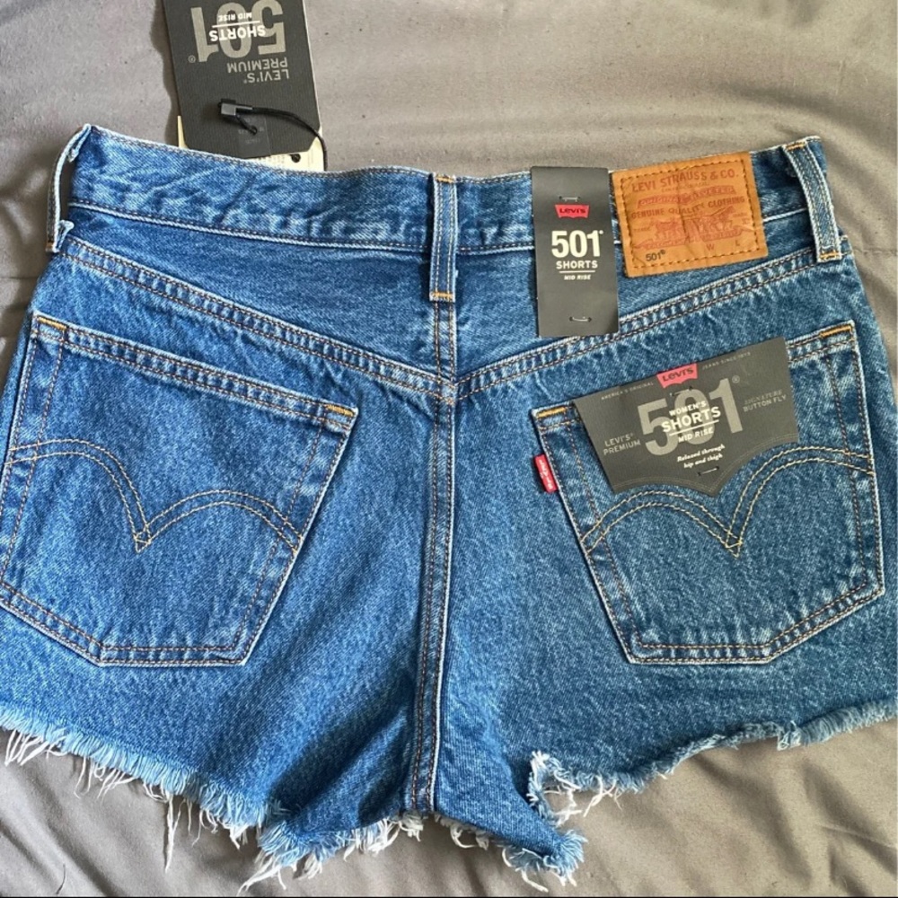 Nwt Levi’s 501 Midrise shorts